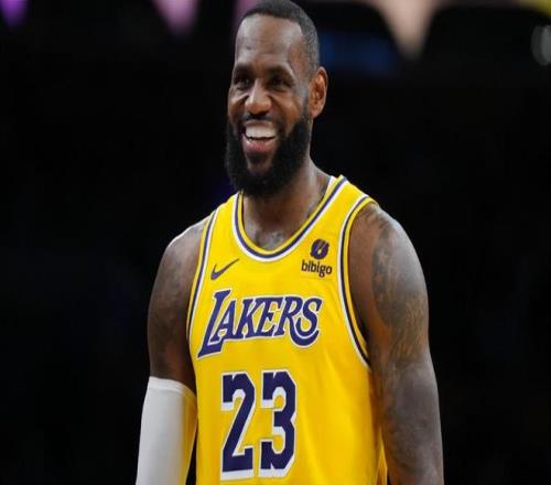 东契奇获詹,姆斯赞誉,惊艳演出,乐竞体育官方,乐竞体育在线官网,乐竞体育线上,乐竞体育APP