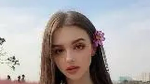 章子怡宝宝近况揭晓：周岁萌娃白皙可爱神似醒醒